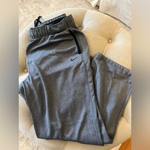 Nike Women’s gray sweat pant